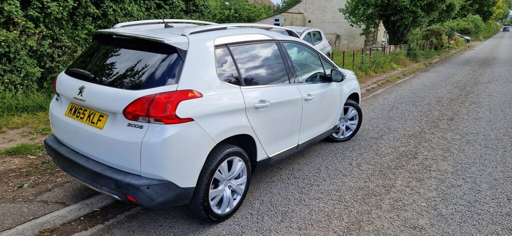 Peugeot 2008 1.6 Bluehdi 120 Feline Calima KW65KLF White #6