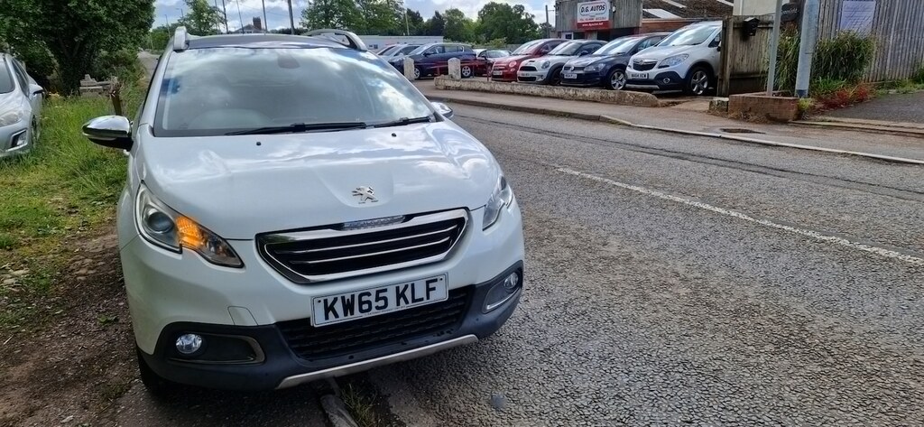 Peugeot 2008 1.6 Bluehdi 120 Feline Calima KW65KLF White #4