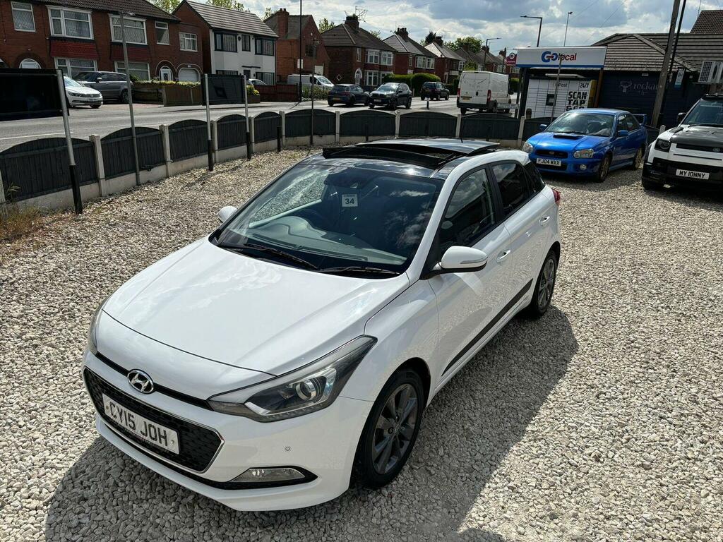 Hyundai I20 Hatchback 1.4 Premium Se Nav Euro 6 201515 White #2