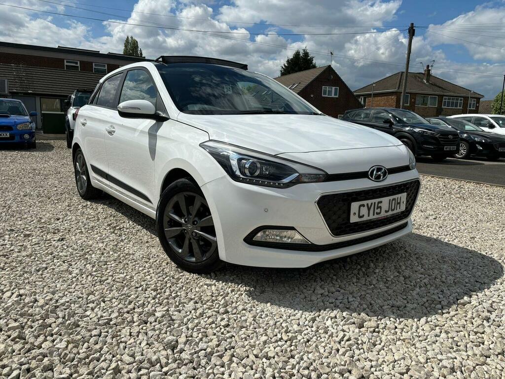 Hyundai I20 Hatchback 1.4 Premium Se Nav Euro 6 201515 White