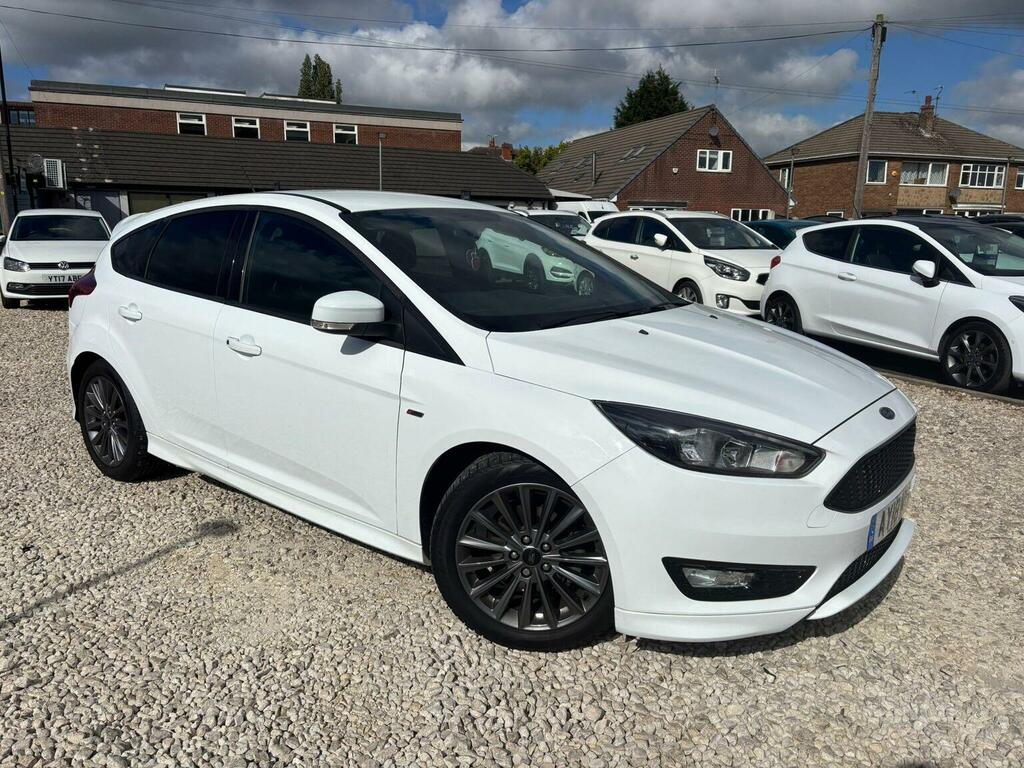 Ford Focus Hatchback 1.0T Ecoboost St-line Euro 6 Ss White