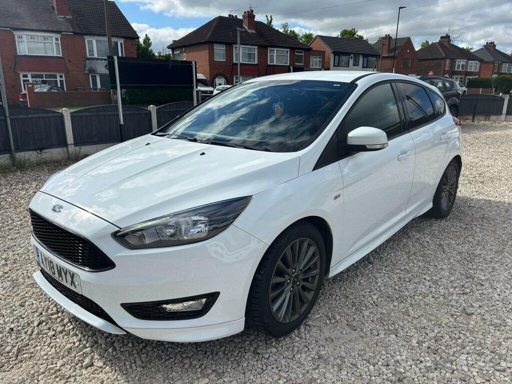 Ford Focus Hatchback 1.0T Ecoboost St-line Euro 6 Ss AY18MYX White #3