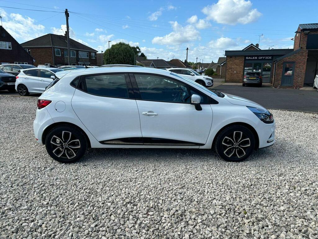 Renault Clio Hatchback 0.9 Tce Play Euro 6 Ss 201969 NL69LWH White #2