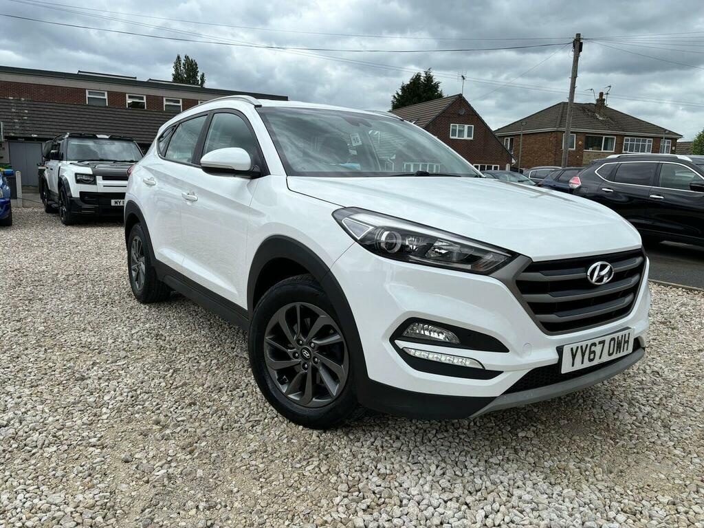 Hyundai Tucson Suv 1.7 Crdi Blue Drive Se Nav Euro 6 Ss 2 White