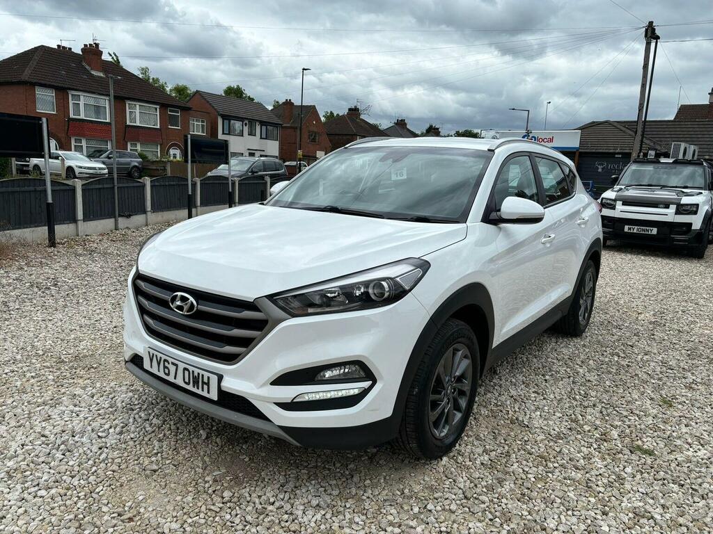 Hyundai Tucson Suv 1.7 Crdi Blue Drive Se Nav Euro 6 Ss 2 YY67OWH White #5