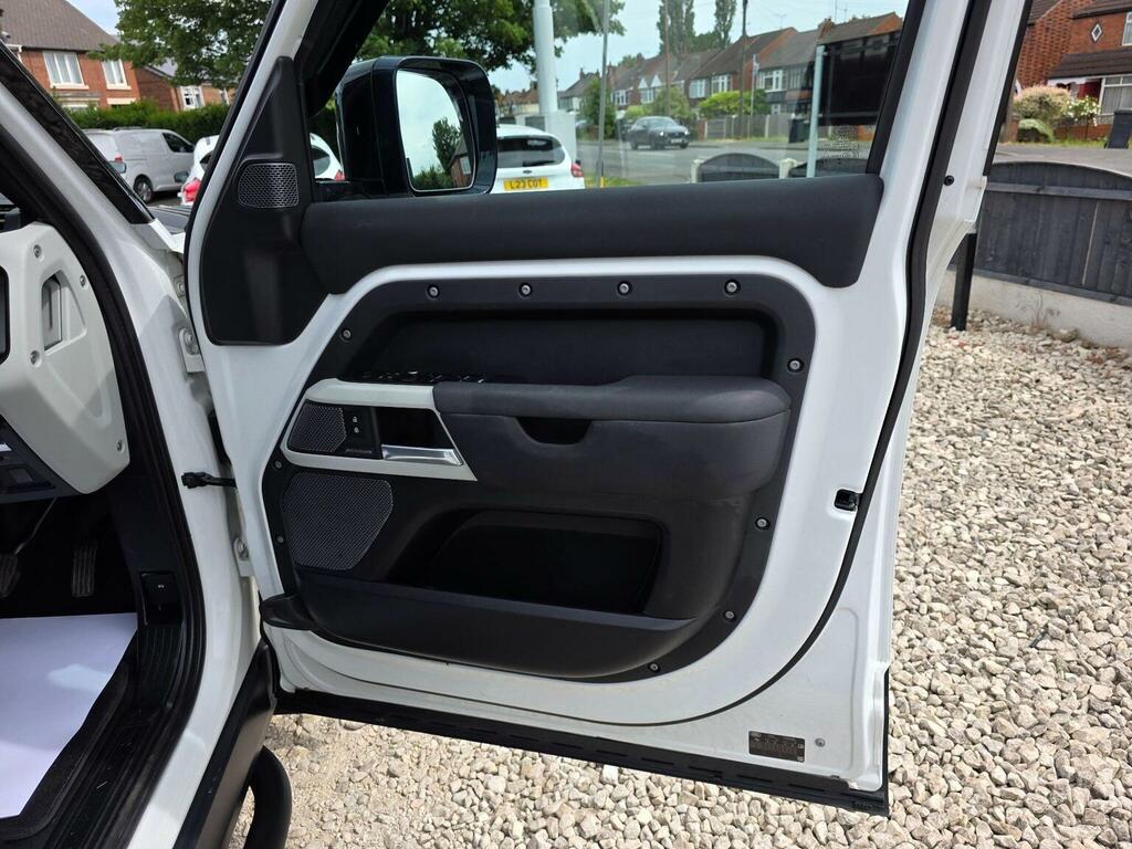 Land Rover Defender 110 Soft Top Green #50
