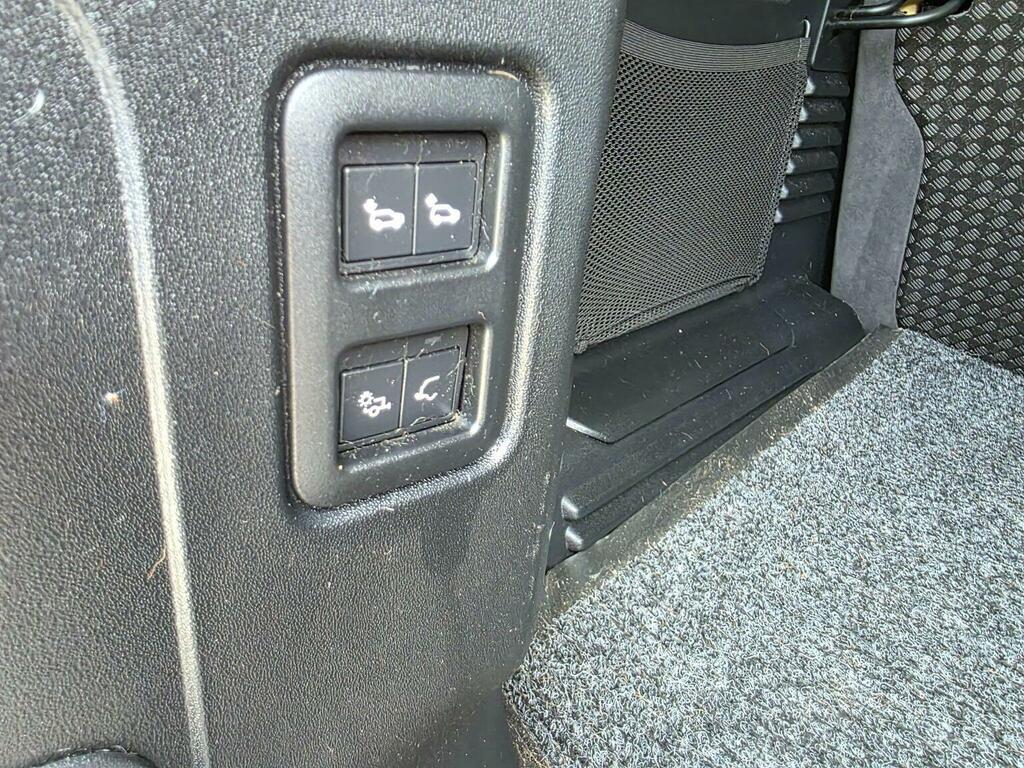 Land Rover Defender 110 Soft Top Green #60