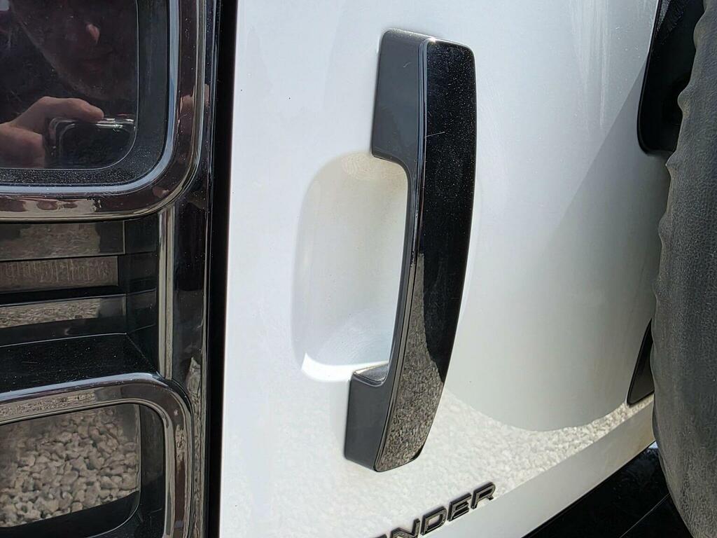 Land Rover Defender 110 Soft Top Green #39