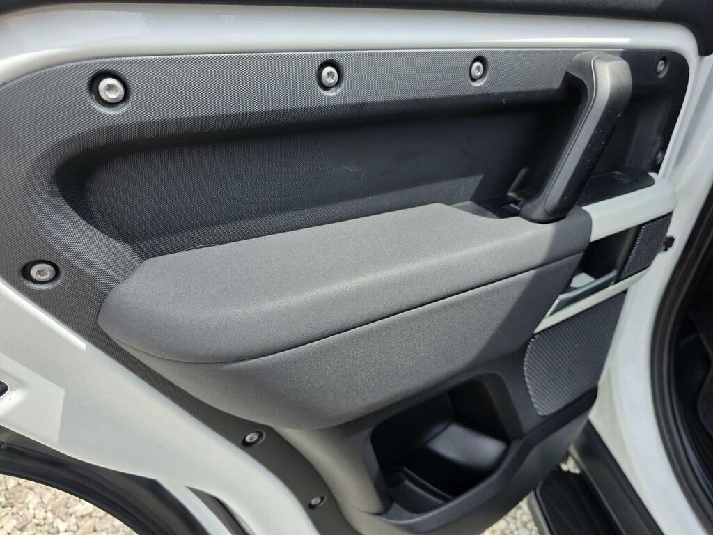 Land Rover Defender 110 Soft Top Green #74