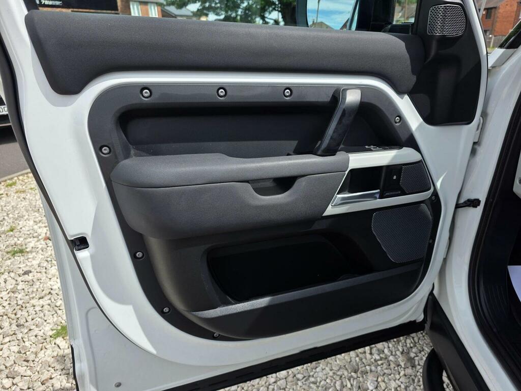 Land Rover Defender 110 Soft Top Green #84