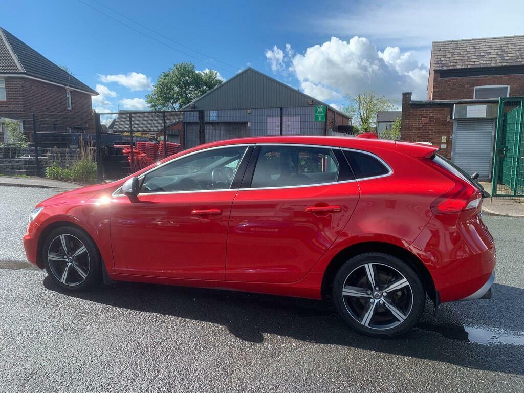Volvo V40 1.5 T2 R-design Euro 6 S S Red #6