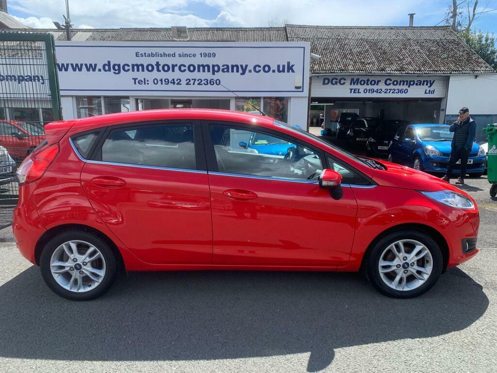 Ford Fiesta 1.25 Zetec Euro 5 Red #4