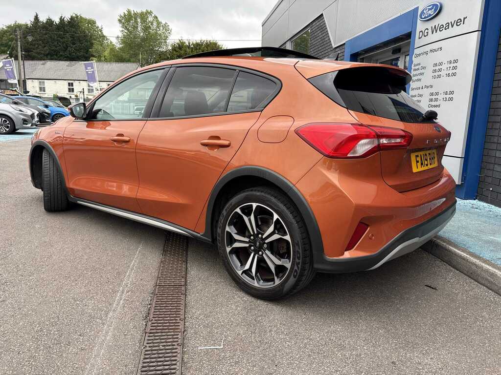 Ford Focus Active X FA19BHP Orange #4