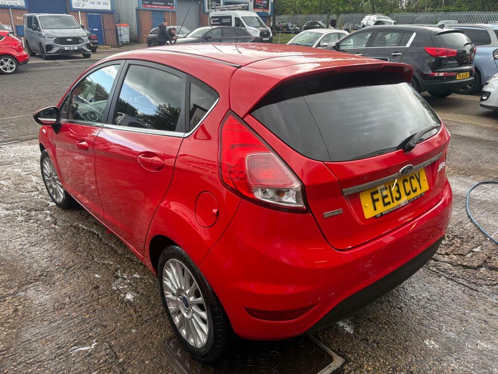 Ford Fiesta 1.0 Titanium Euro 5 S S FE13CCY Red #4