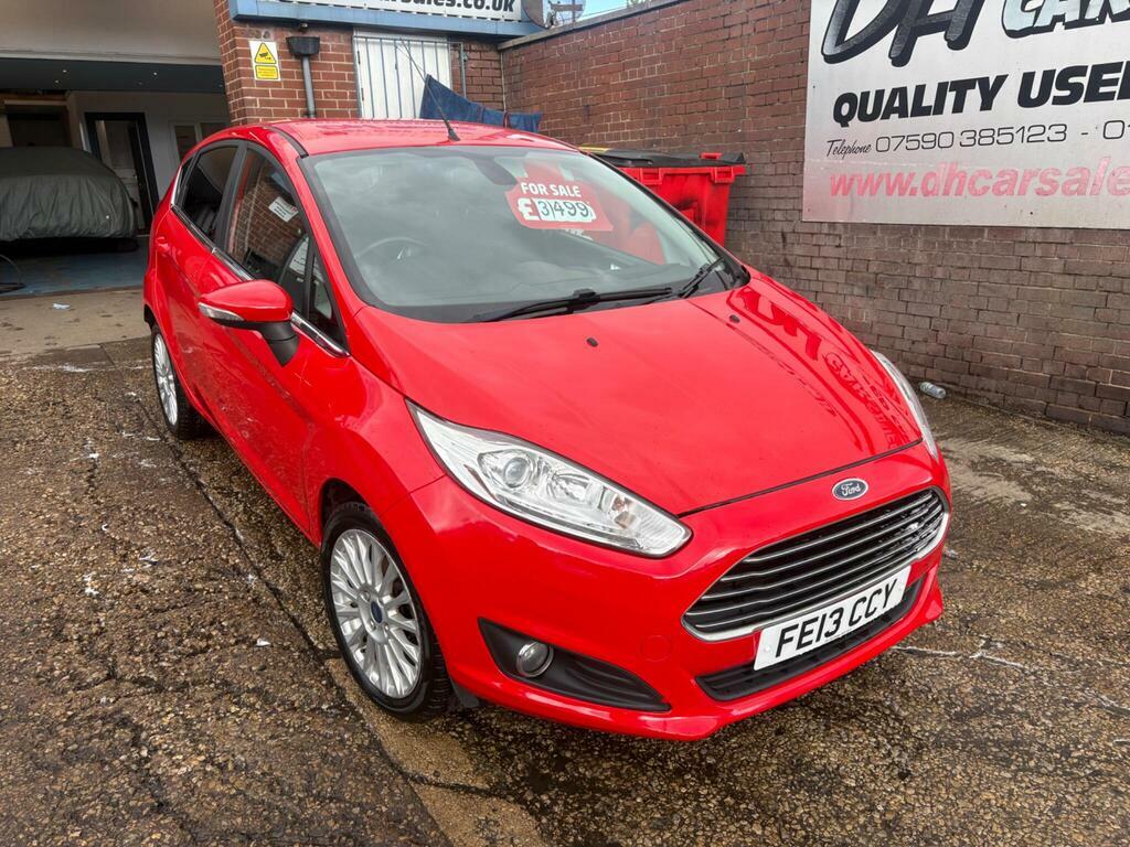 Ford Fiesta 1.0 Titanium Euro 5 S S Red