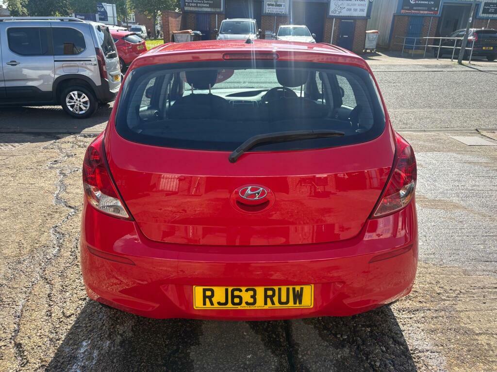 Hyundai I20 1.1 Crdi Active Euro 5 Red #4
