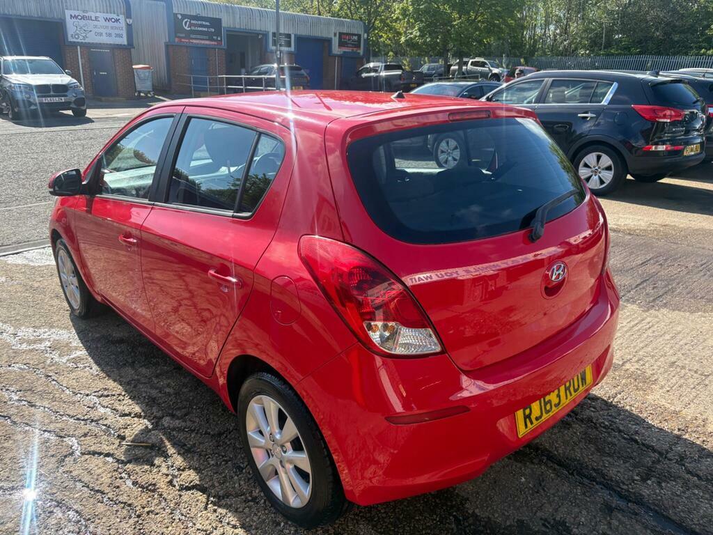Hyundai I20 1.1 Crdi Active Euro 5 Red #3