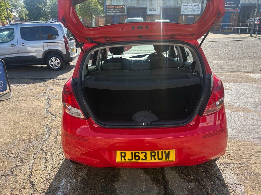 Hyundai I20 1.1 Crdi Active Euro 5 Red #5