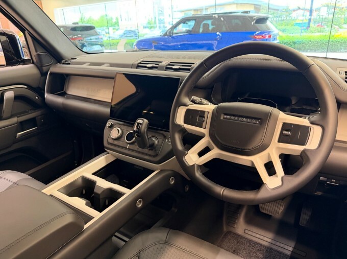 Land Rover Defender 130 D350 Mhev X-dynamic Hse Euro 6 Black #6