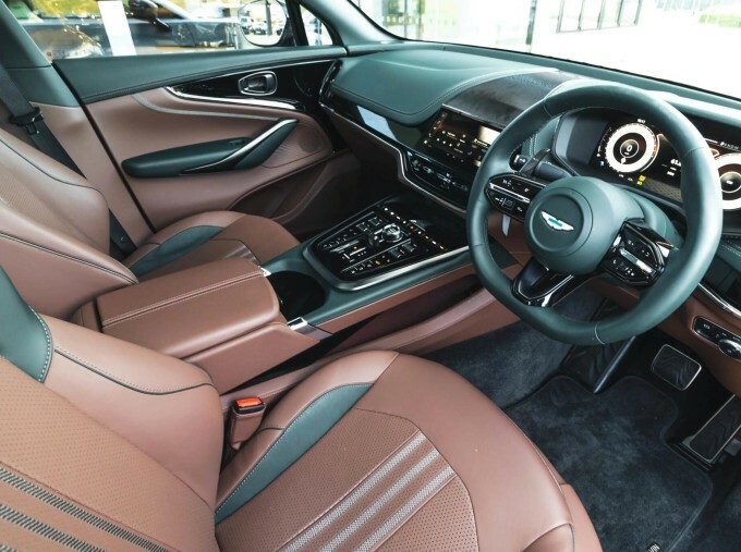Aston Martin DBX V8 Euro 6 WX75VSD Silver #3