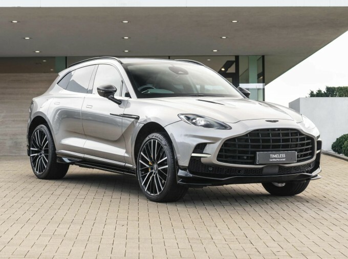 Aston Martin DBX V8 Euro 6 Silver