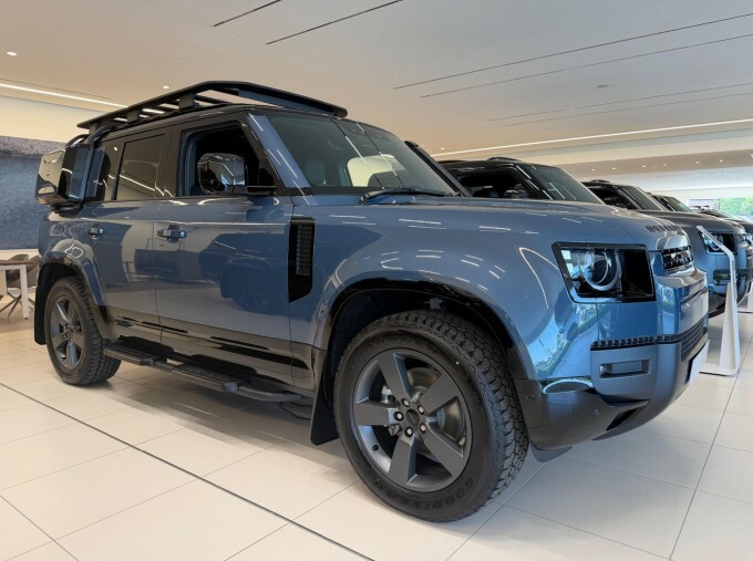 Land Rover Defender 110 D250 Mhev X-dynamic Se Euro 6 Blue