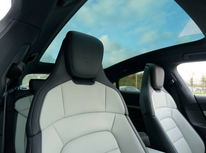 Porsche Taycan Performance Plus 105Kwh Black Edition Rwd 11Kw Ch CF75MVM Black #2
