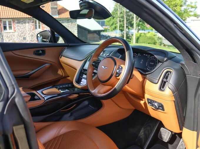 Aston Martin DBX V8 Euro 6 WX70YRS Green #3