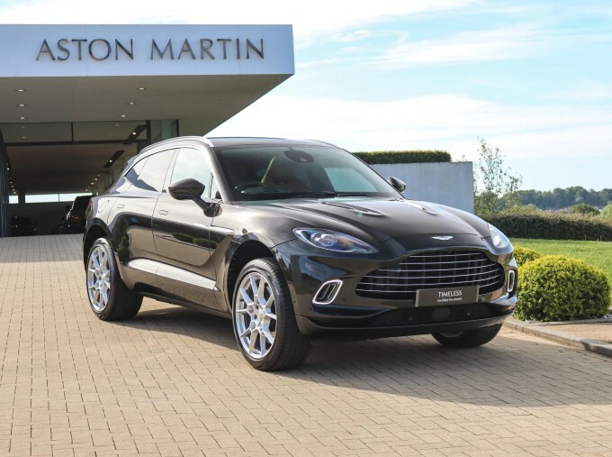Aston Martin DBX V8 Euro 6 Green