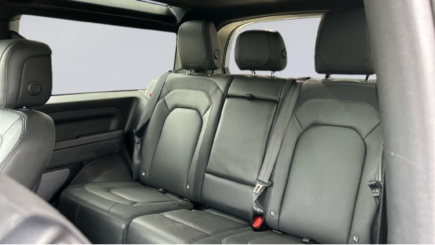 Land Rover Defender 90 D300 Mhev X-dynamic Hse Euro 6 KJ24URP Silver #4