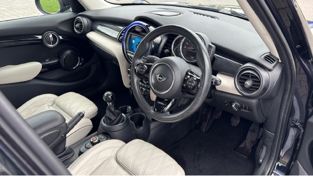 Mini Hatch Cooper S Exclusive Euro 6 DX20NMM Black #6