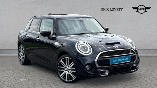 Mini Hatch Cooper S Exclusive Euro 6 Black