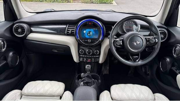 Mini Hatch Cooper S Exclusive Euro 6 DX20NMM Black #4