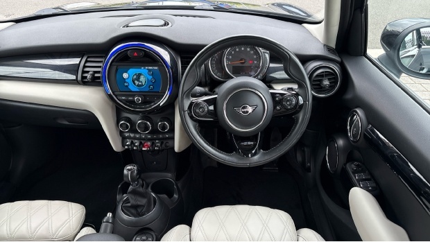 Mini Hatch Cooper S Exclusive Euro 6 DX20NMM Black #5