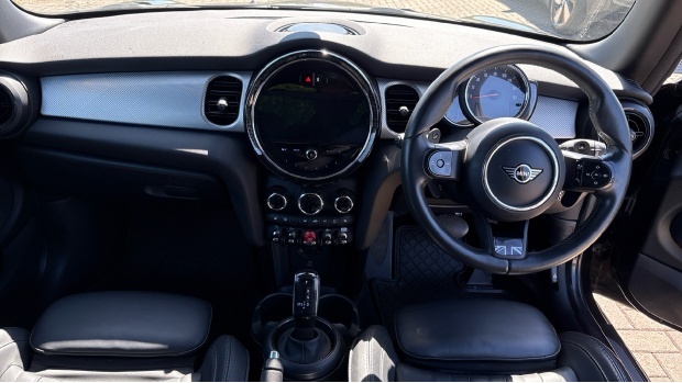 Mini Hatch Cooper S Exclusive Steptronic Euro 6 WM72ZNO Black #4