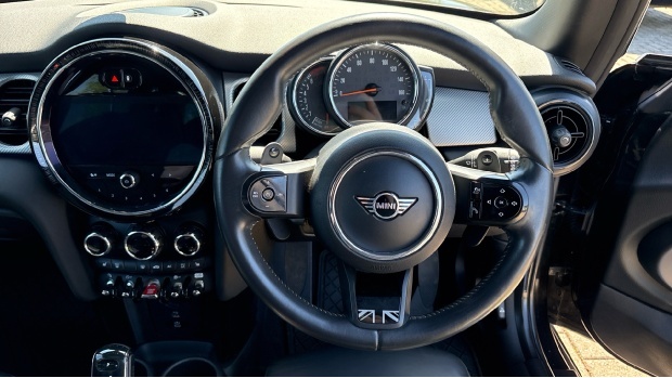 Mini Hatch Cooper S Exclusive Steptronic Euro 6 WM72ZNO Black #5