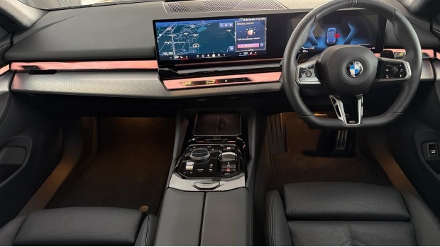 BMW 5 Series 520I Mht M Sport Steptronic Euro 6 GY25WEJ Blue #4