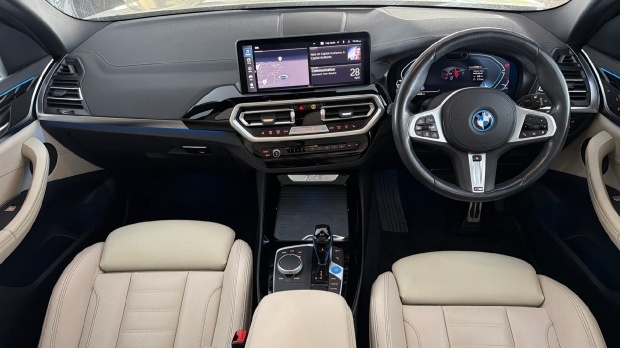BMW iX3 80Kwh M Sport KR72DCU Black #4