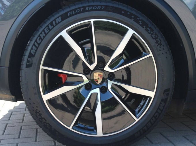 Porsche Macan 100Kwh Gts WM75MXS Grey #6