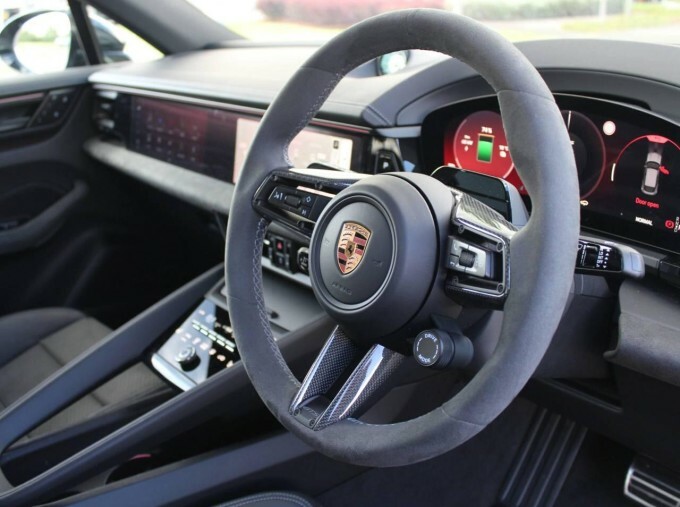 Porsche Macan 100Kwh Gts WM75MXS Grey #4
