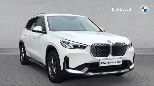 BMW iX1 30 66.5Kwh Xline Xdrive 11Kw Charger White