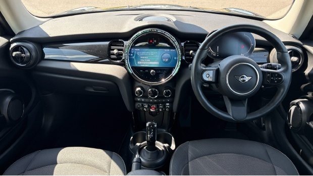 Mini Hatch Cooper Classic Steptronic Euro 6 WN73OAV Black #4