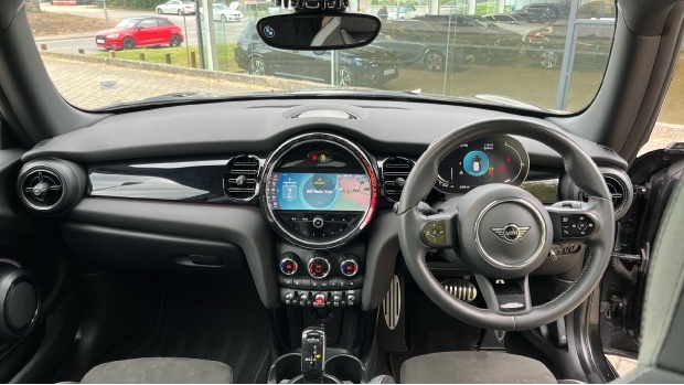 Mini Hatch Cooper Sport Steptronic Euro 6 LG24WKA Black #4