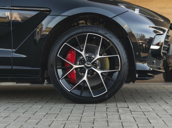 Aston Martin DBX V8 Euro 6 Black #4