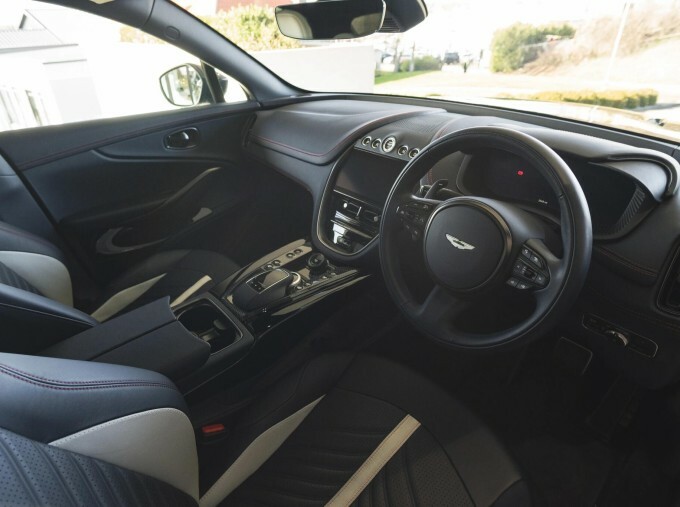 Aston Martin DBX V8 Euro 6 Black #3