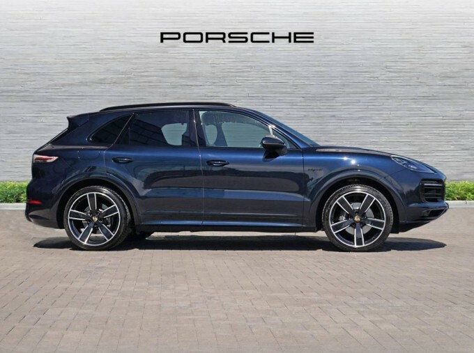 Porsche Cayenne V6 Tiptronics Euro 6 CJ22OKL Blue #3