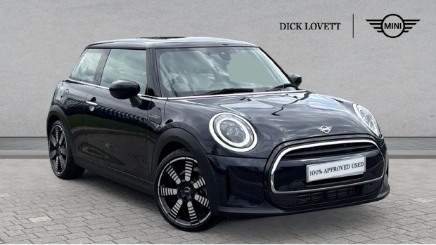 Mini Hatch Cooper Exclusive Euro 6 Black