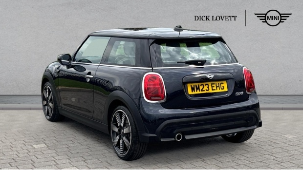 Mini Hatch Cooper Exclusive Euro 6 Black #2