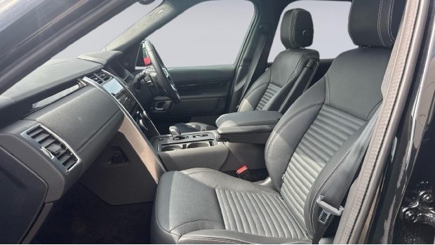 Land Rover Discovery D350 Mhev S Euro 6 WM75NXF Black #3