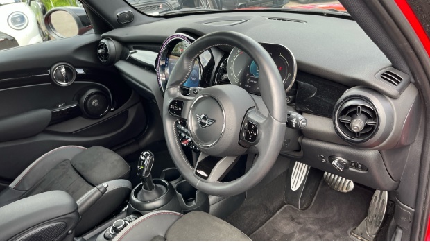 Mini Hatch Cooper S Sport Steptronic Euro 6 WR73YUL Red #6
